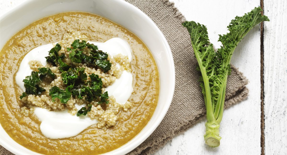 Karottencremesuppe mit Quinoa Real, Grünkohl und Linsen