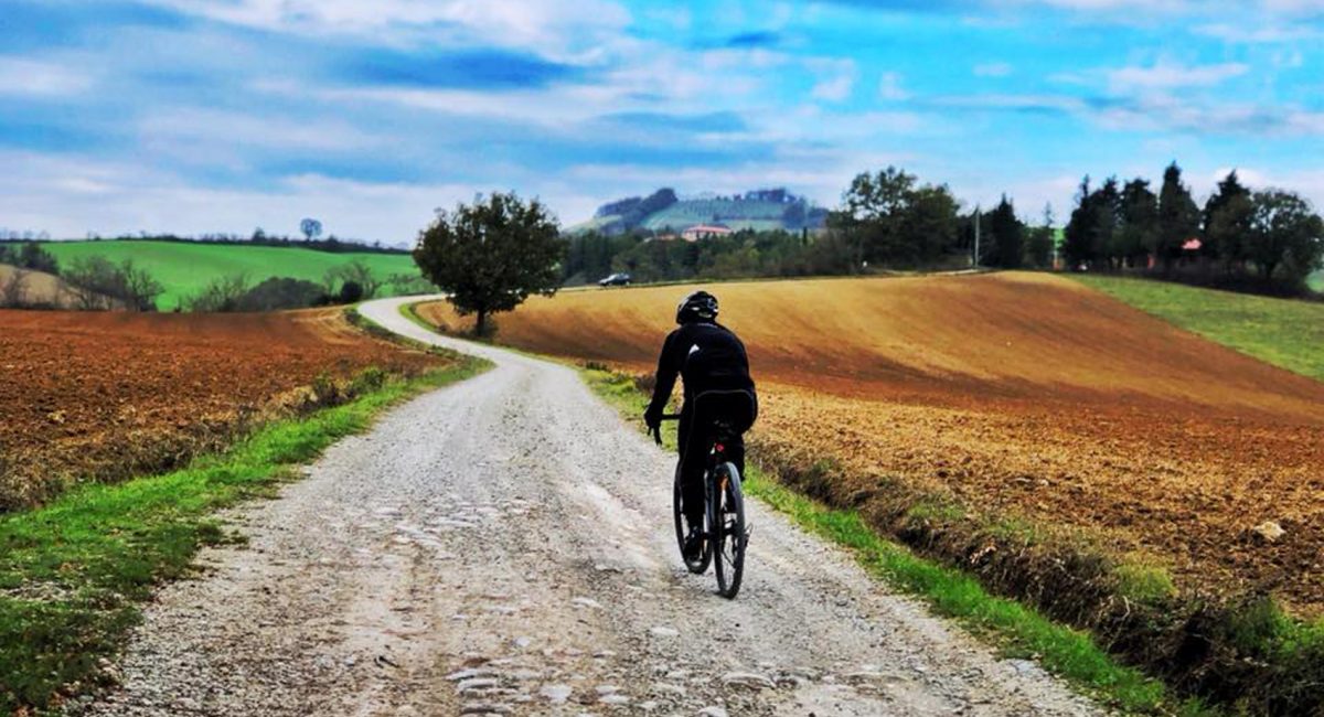 Das Gravelbike: ein anderes Rad, mit dem sich Emotionen und phantastische Ort wiederentdecken lassen